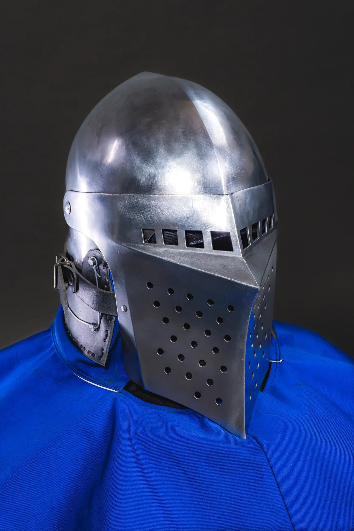 Buhurt helmet with blue aventail, front view