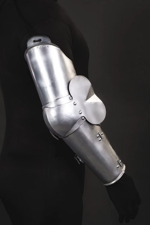 Prague Steel Makerz Arms