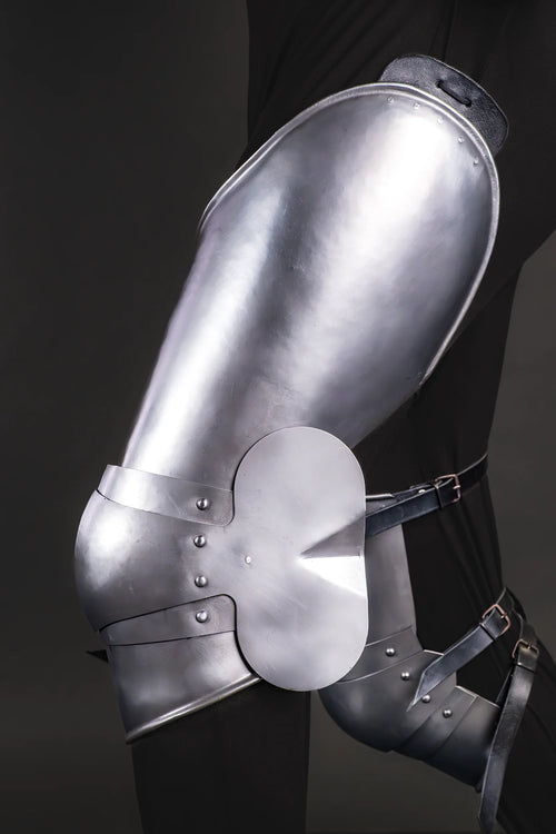 Cuisses — thigh and knee armor, side view